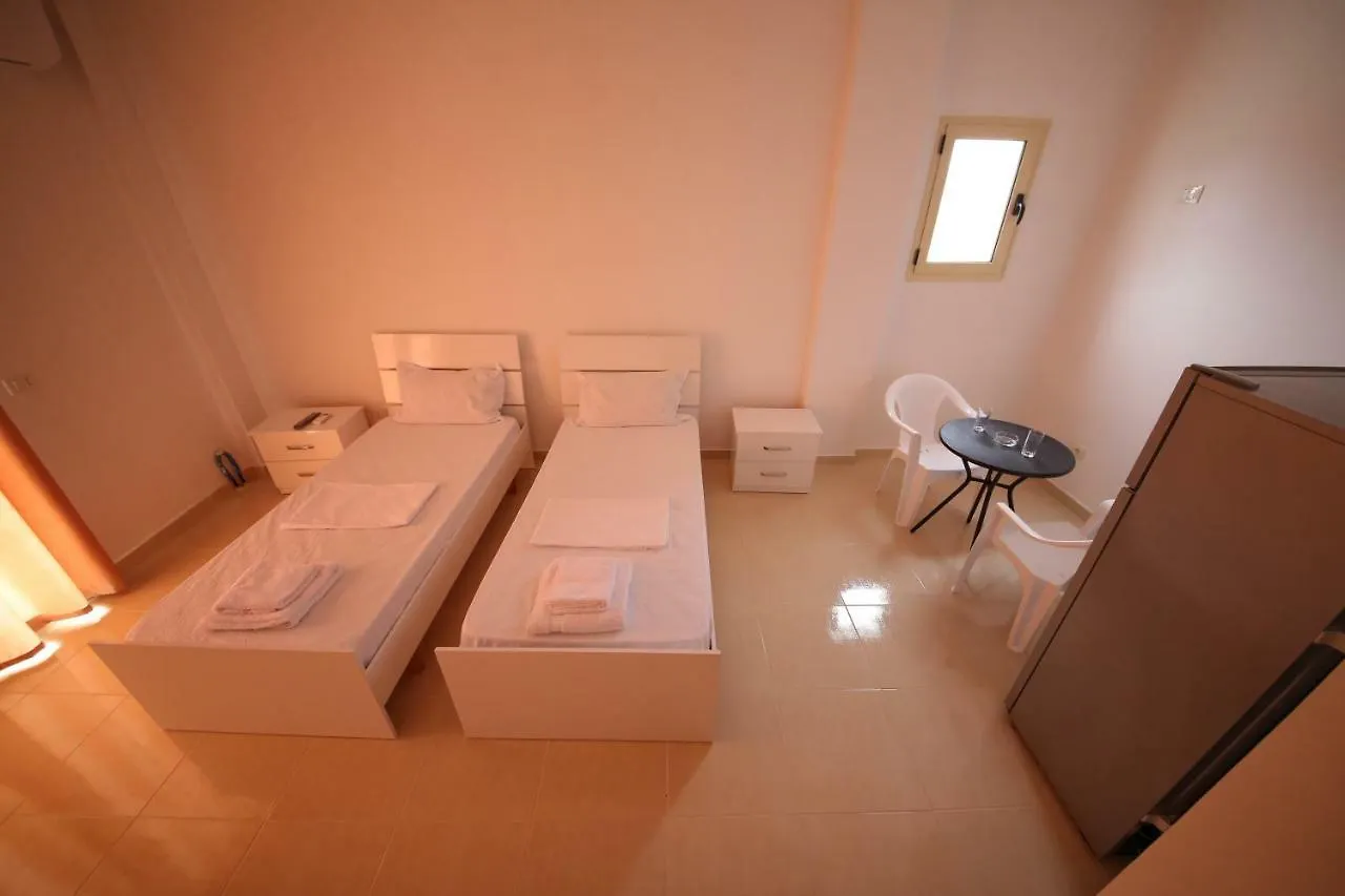 Andrea Bashuri Hotel Divjake 0*,  Albania