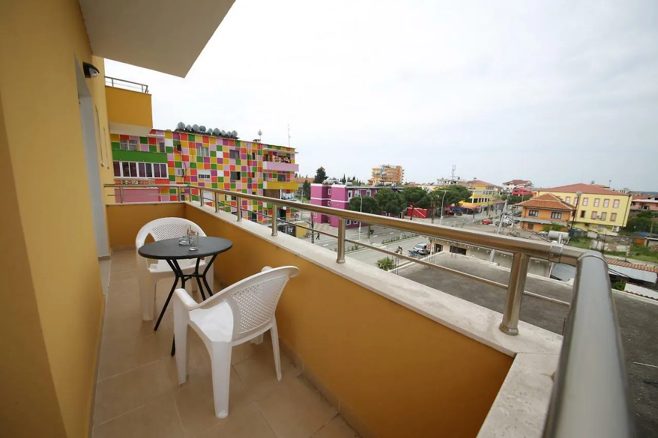 Andrea Bashuri Hotel Divjake