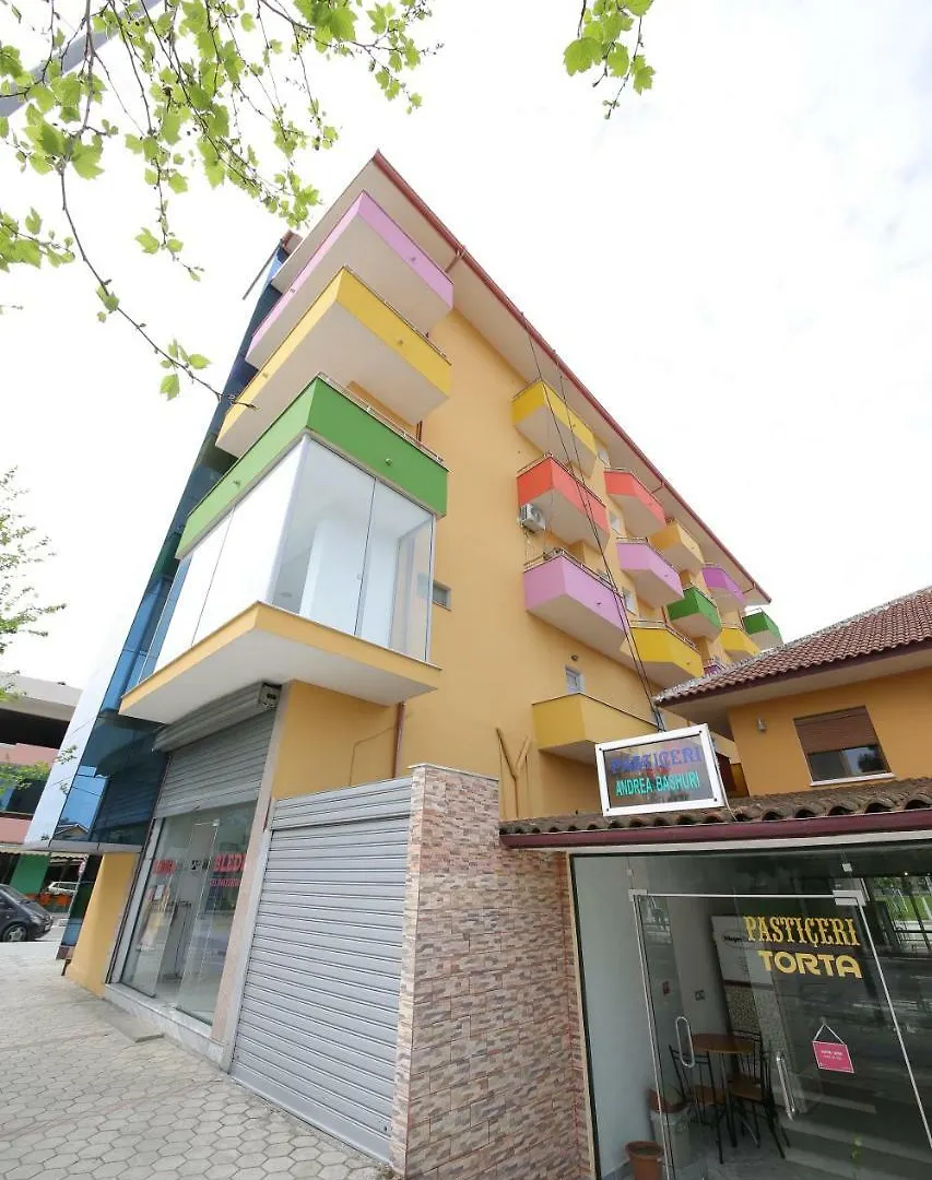 Andrea Bashuri Hotel Divjake